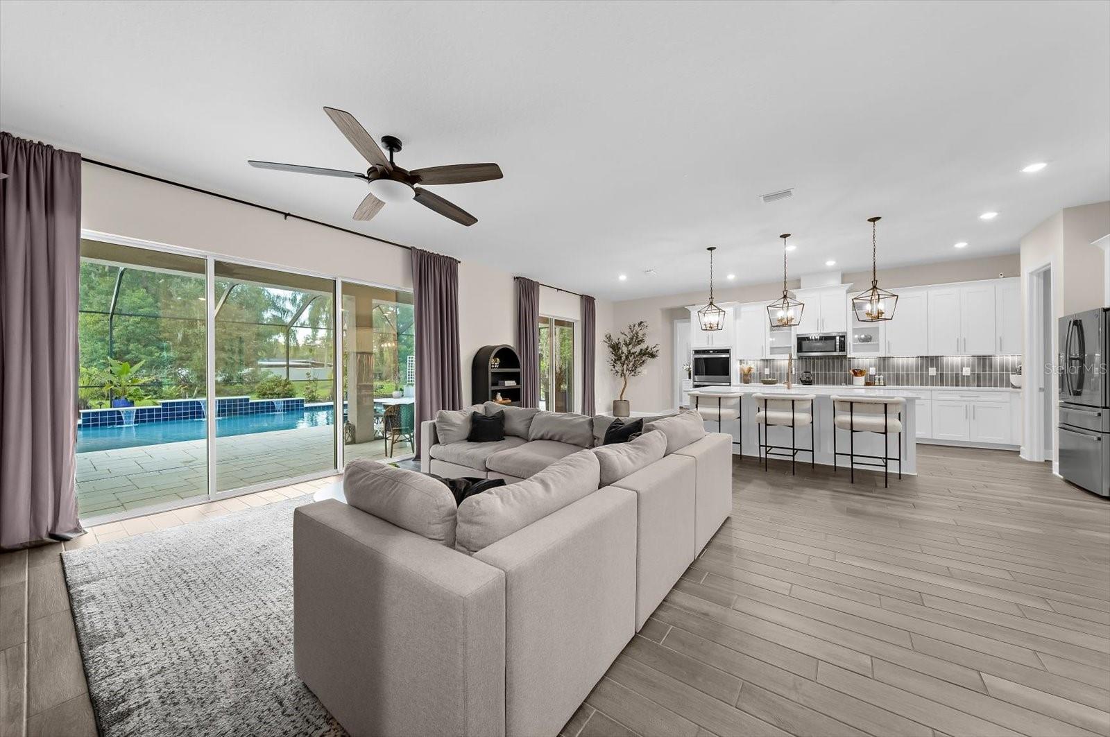 1118 LAKE HANNA DR