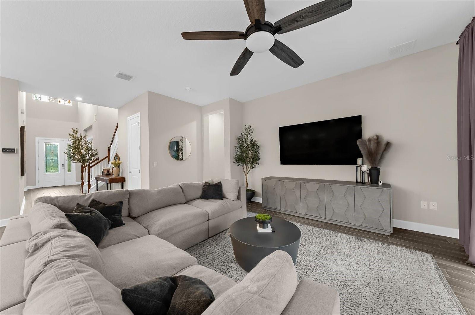 1118 LAKE HANNA DR