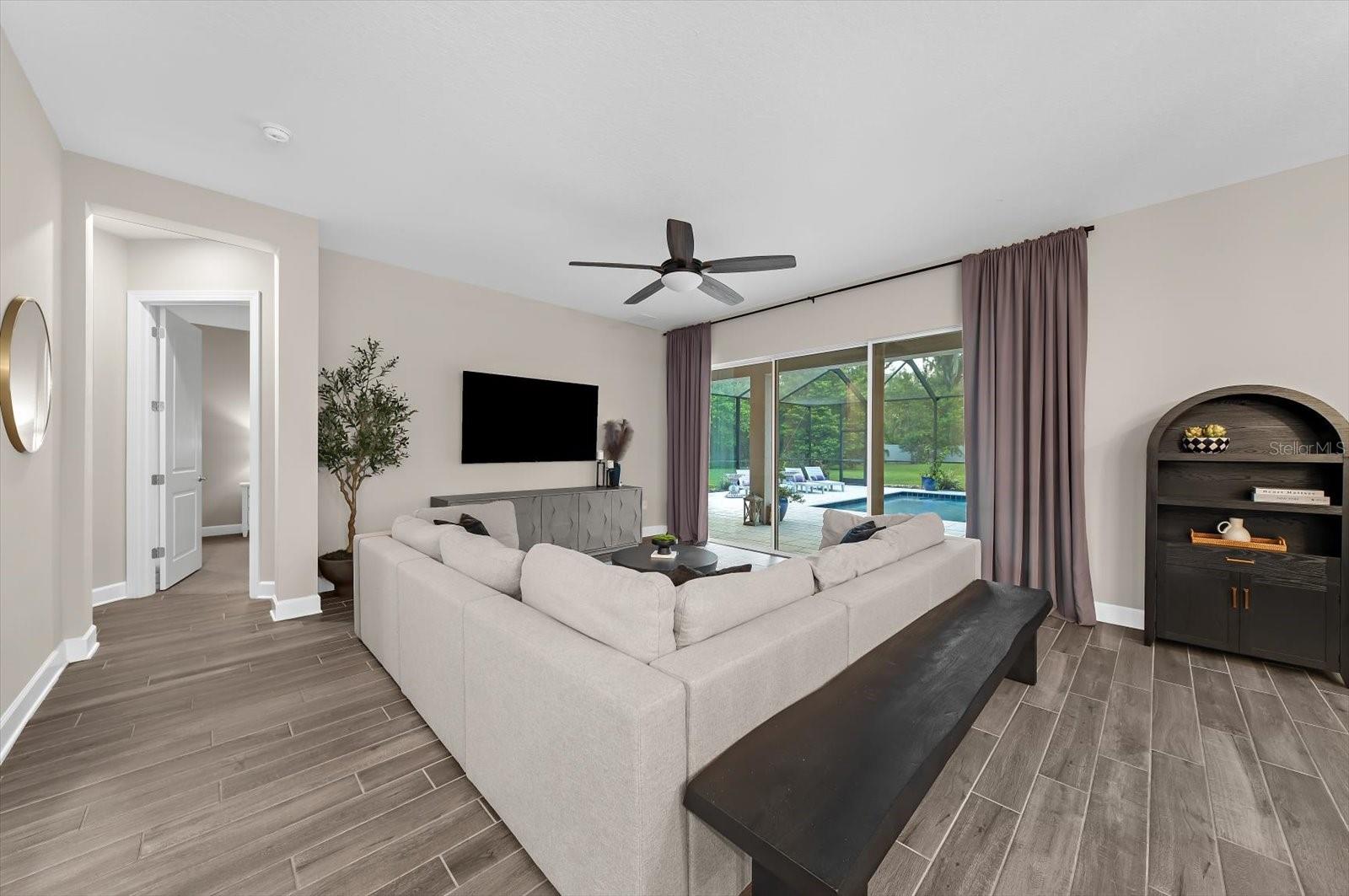 1118 LAKE HANNA DR