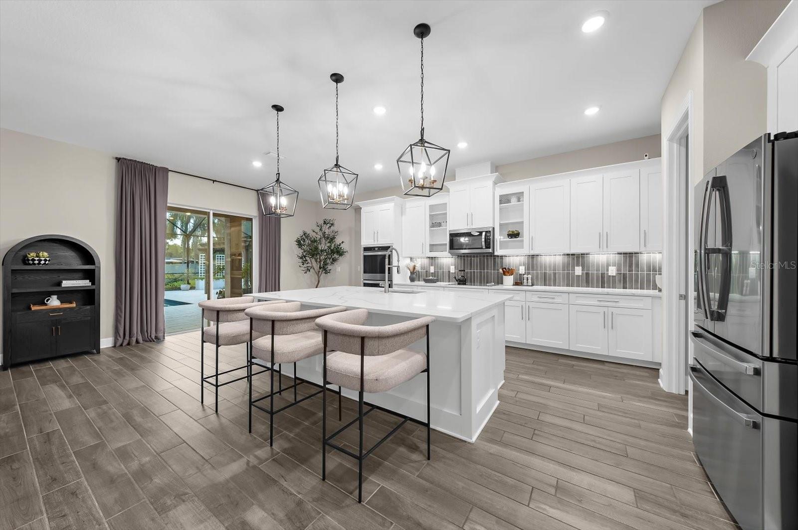 1118 LAKE HANNA DR