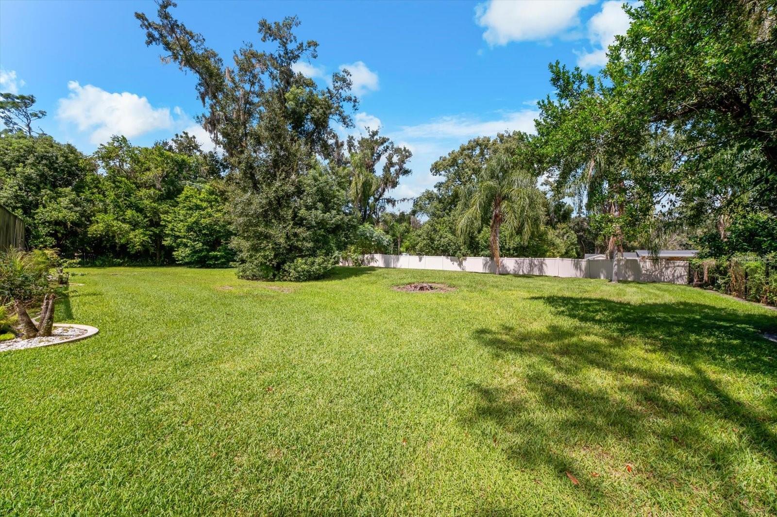 1118 LAKE HANNA DR