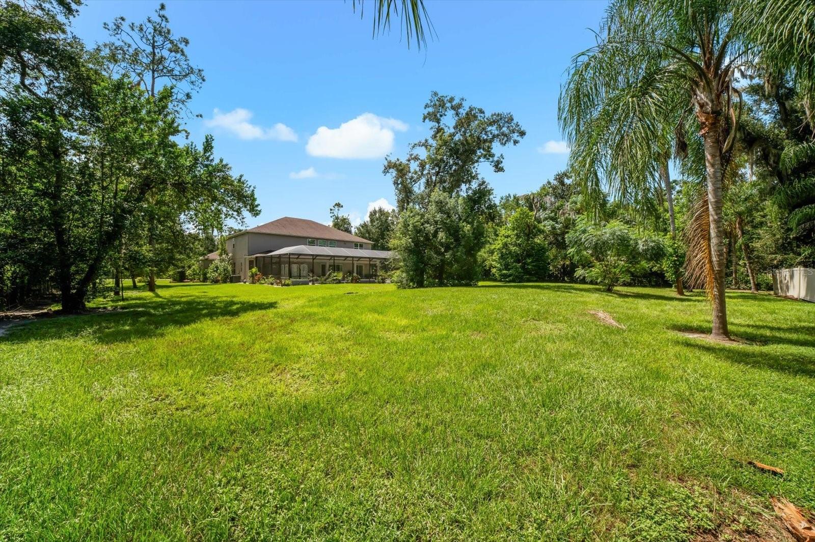 1118 LAKE HANNA DR