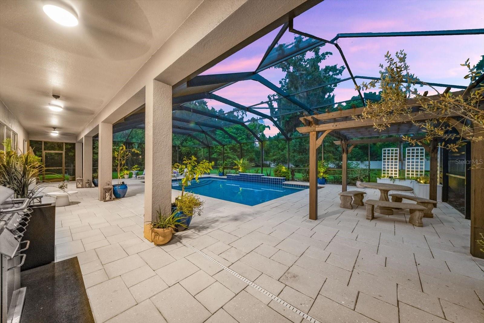 1118 LAKE HANNA DR