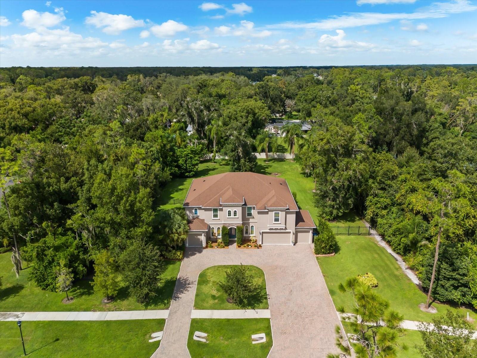 1118 LAKE HANNA DR