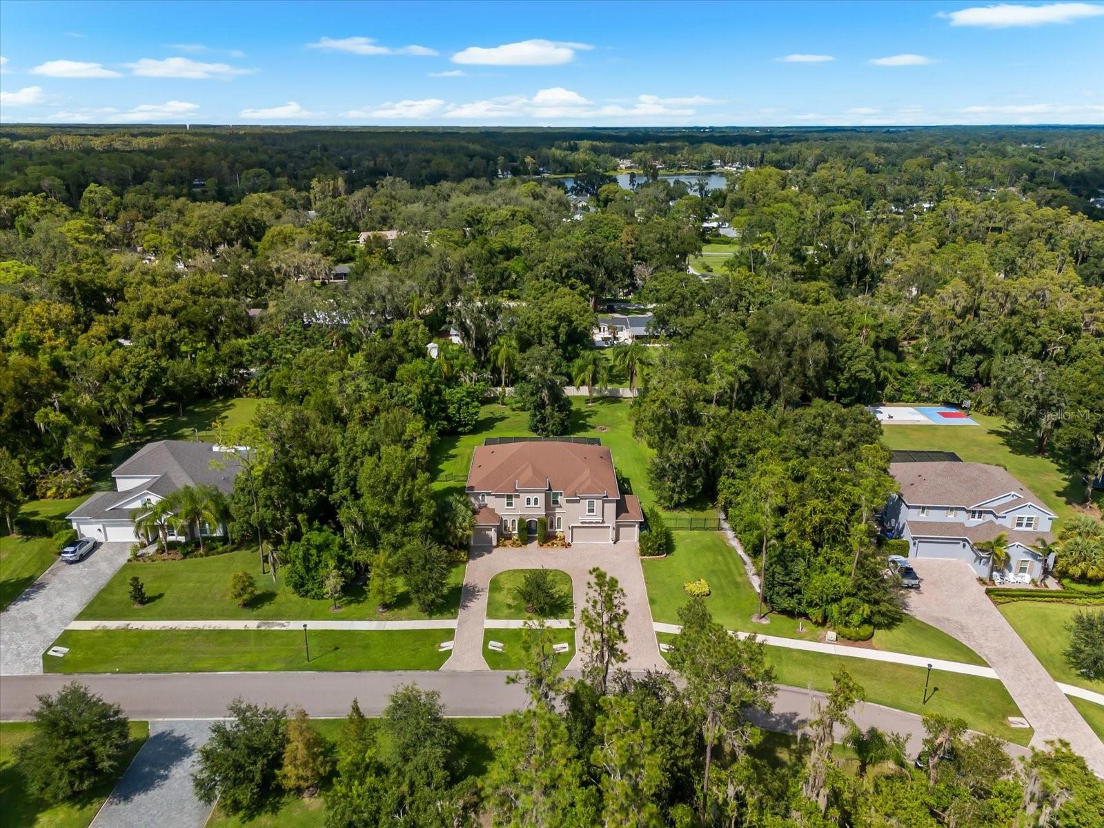 1118 LAKE HANNA DR