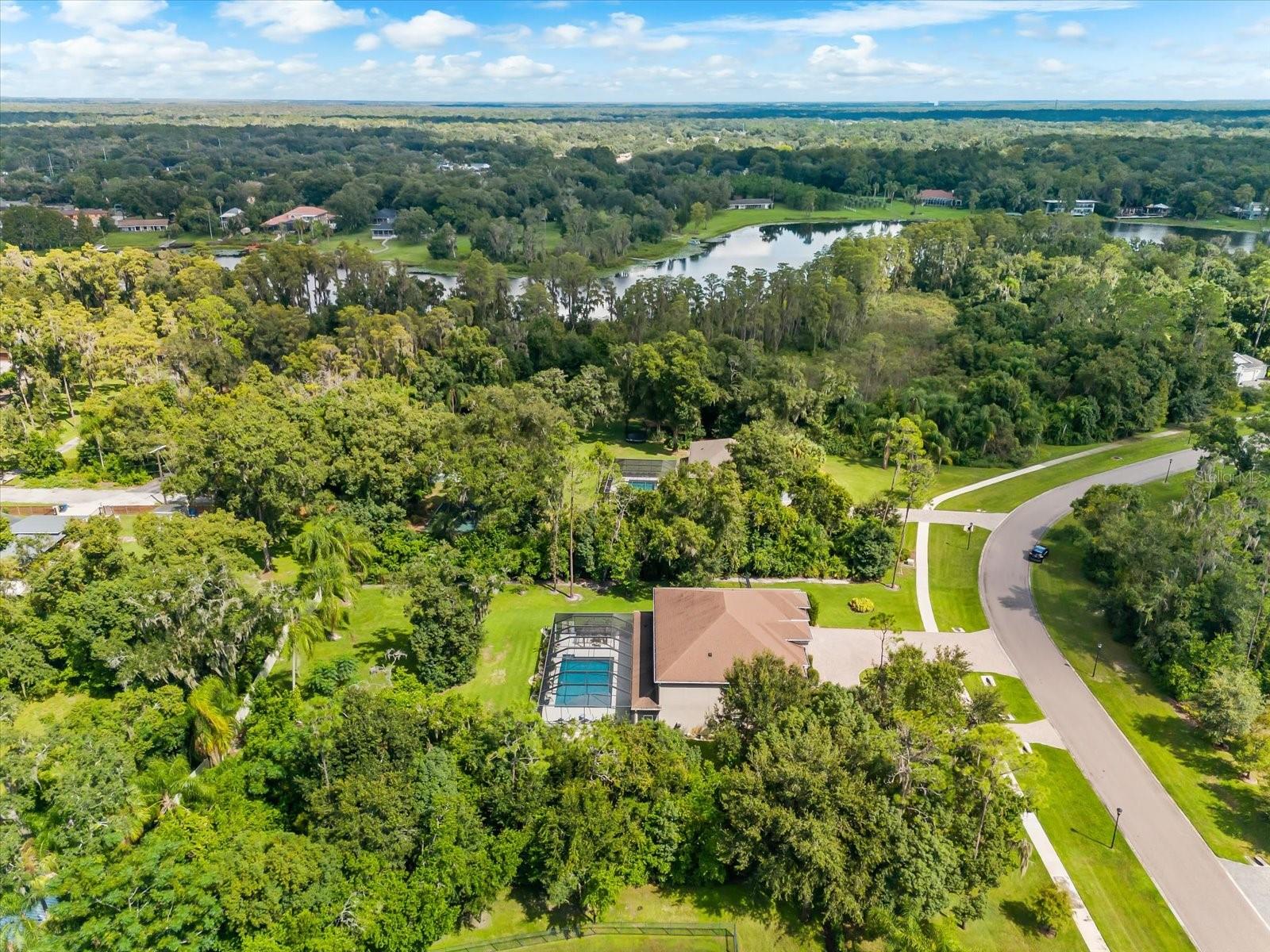1118 LAKE HANNA DR