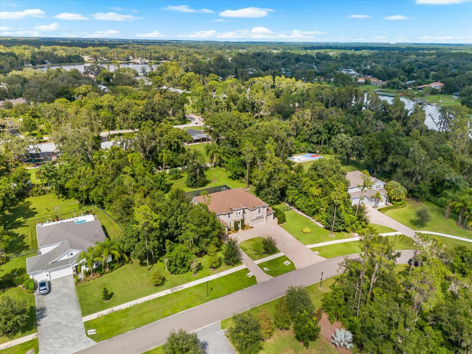 1118 LAKE HANNA DR