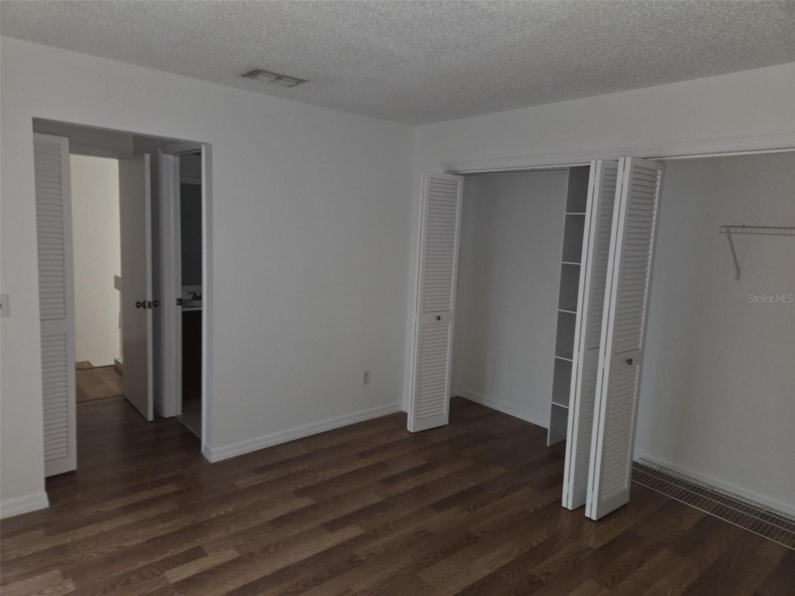 15301 W POND WOODS DR #303