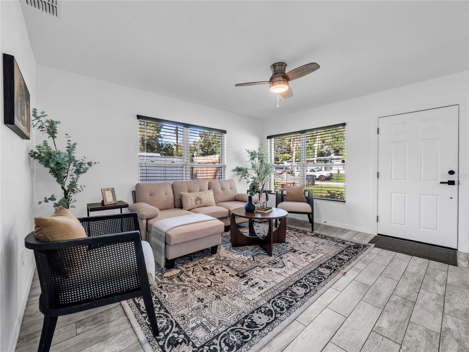 4014 MCLANE DR