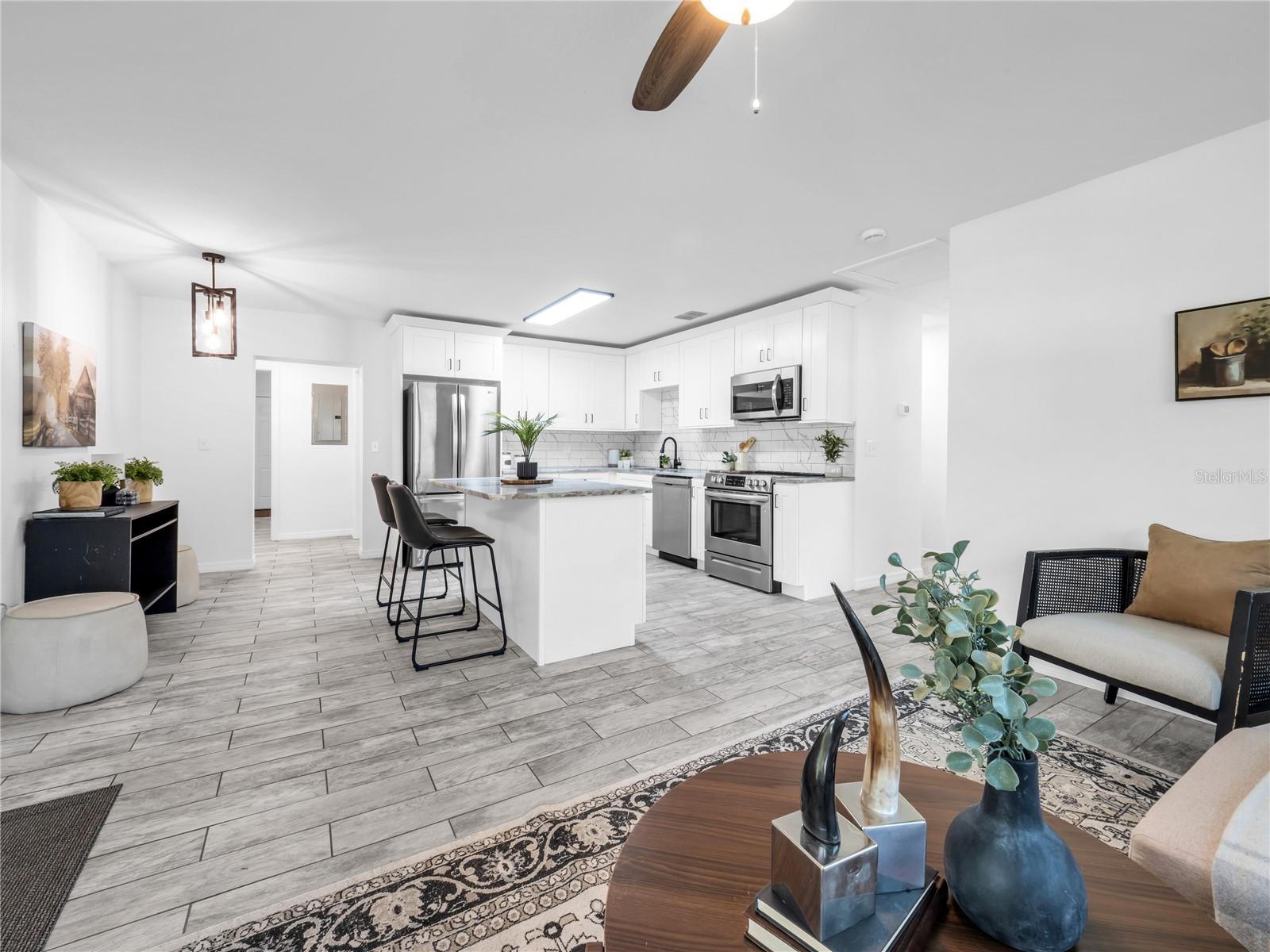 4014 MCLANE DR