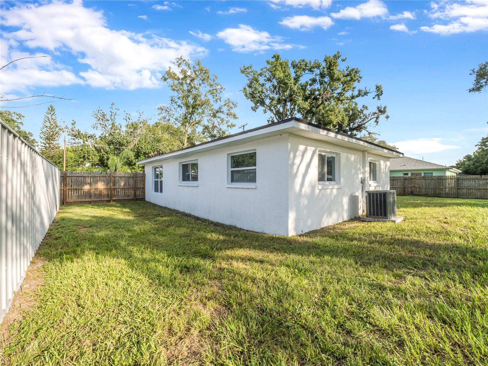 4014 MCLANE DR