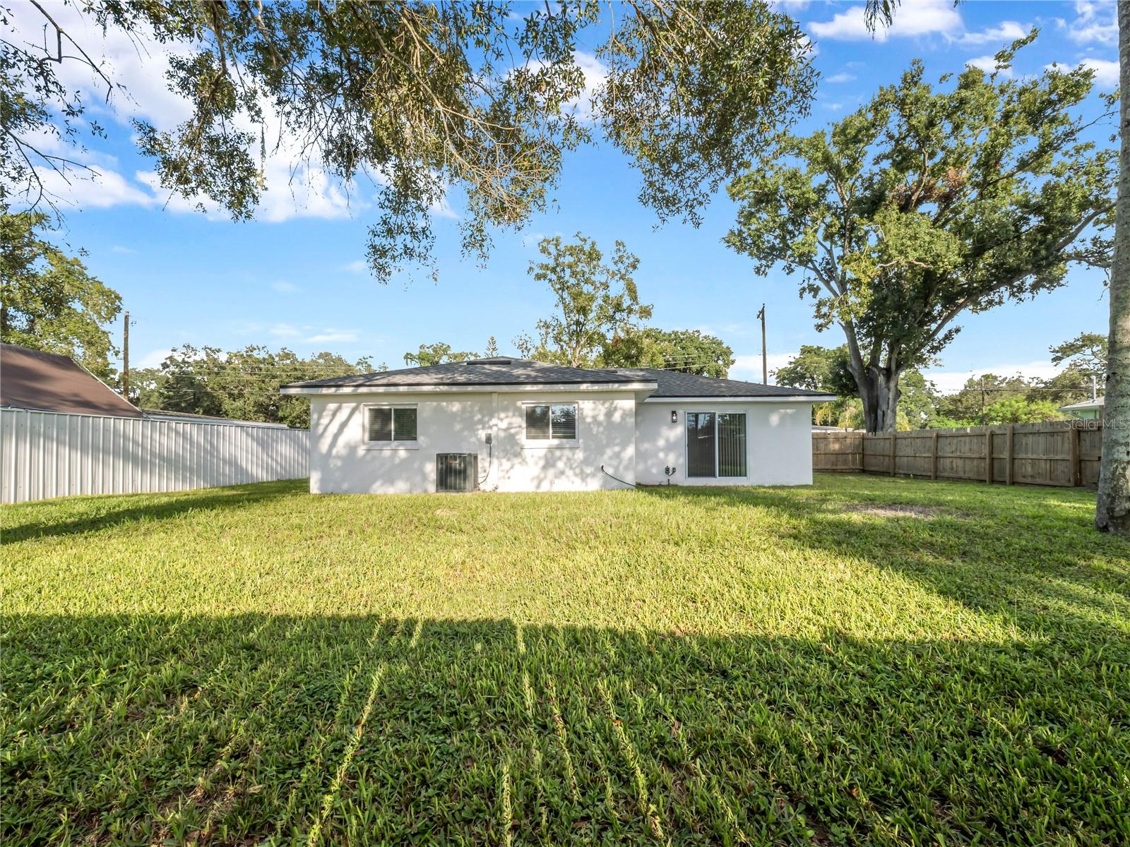 4014 MCLANE DR