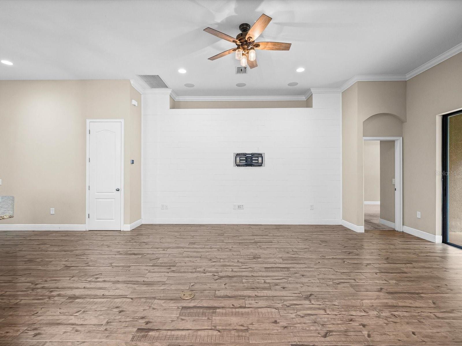 8519 MAY PORT CT