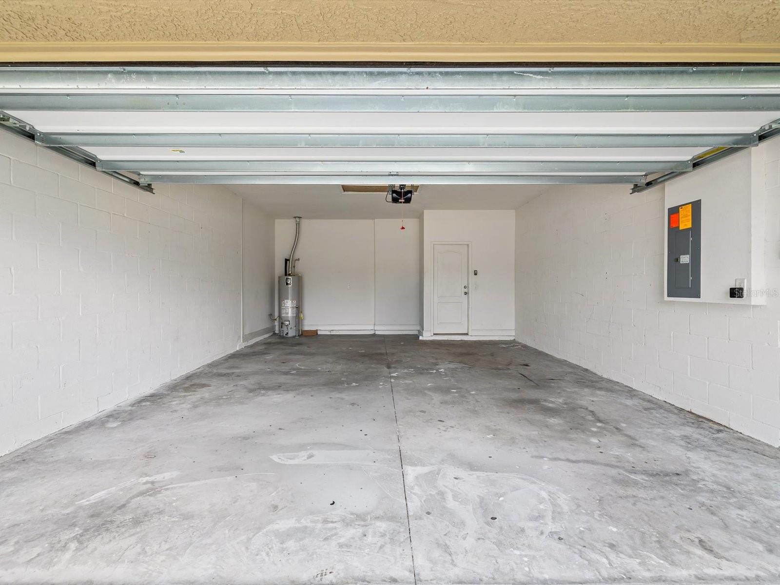 8519 MAY PORT CT