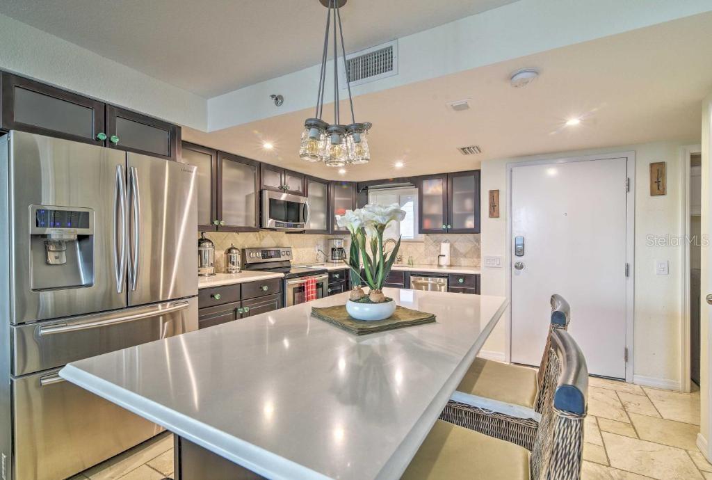 6009 SEA RANCH DR #302