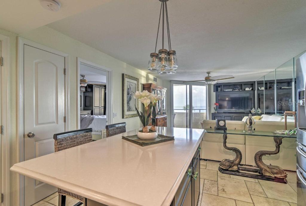 6009 SEA RANCH DR #302