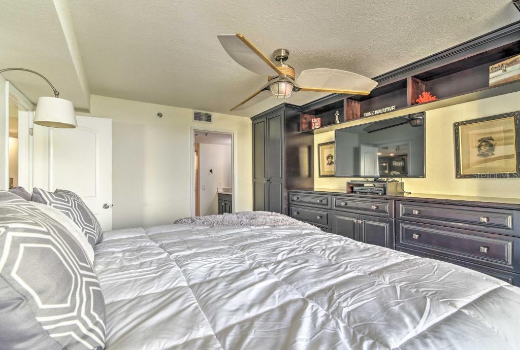 6009 SEA RANCH DR #302