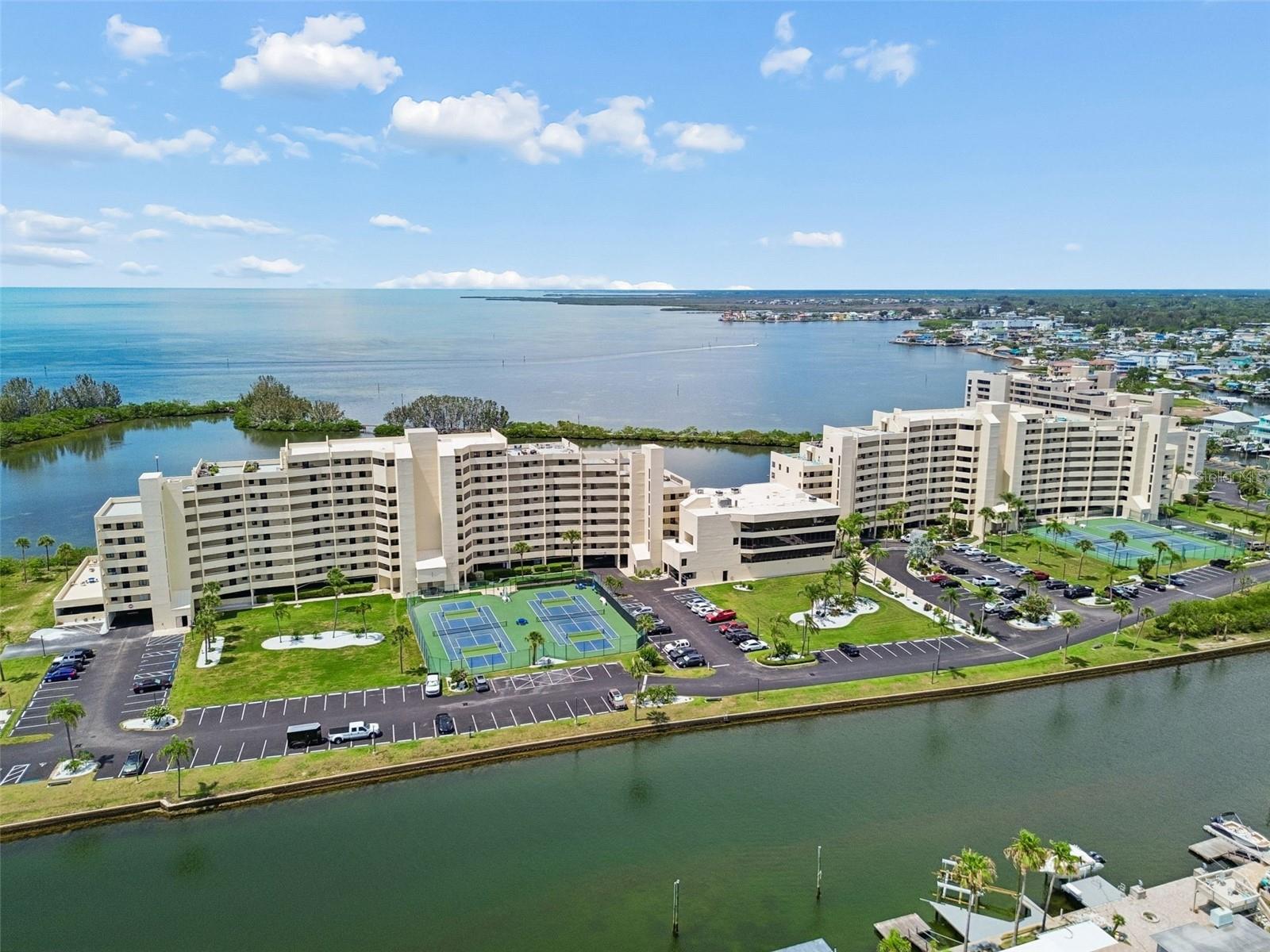 6009 SEA RANCH DR #302