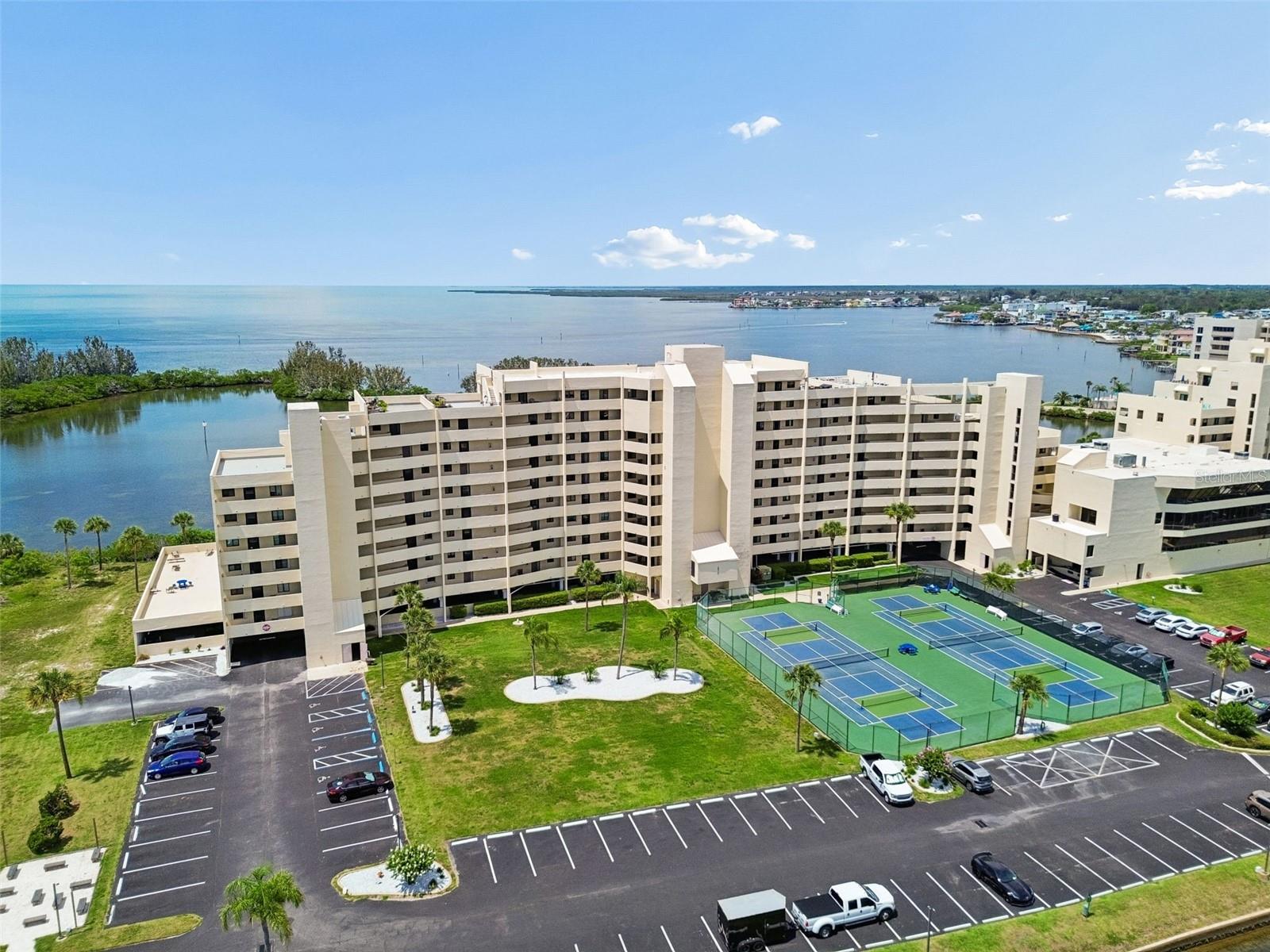 6009 SEA RANCH DR #302