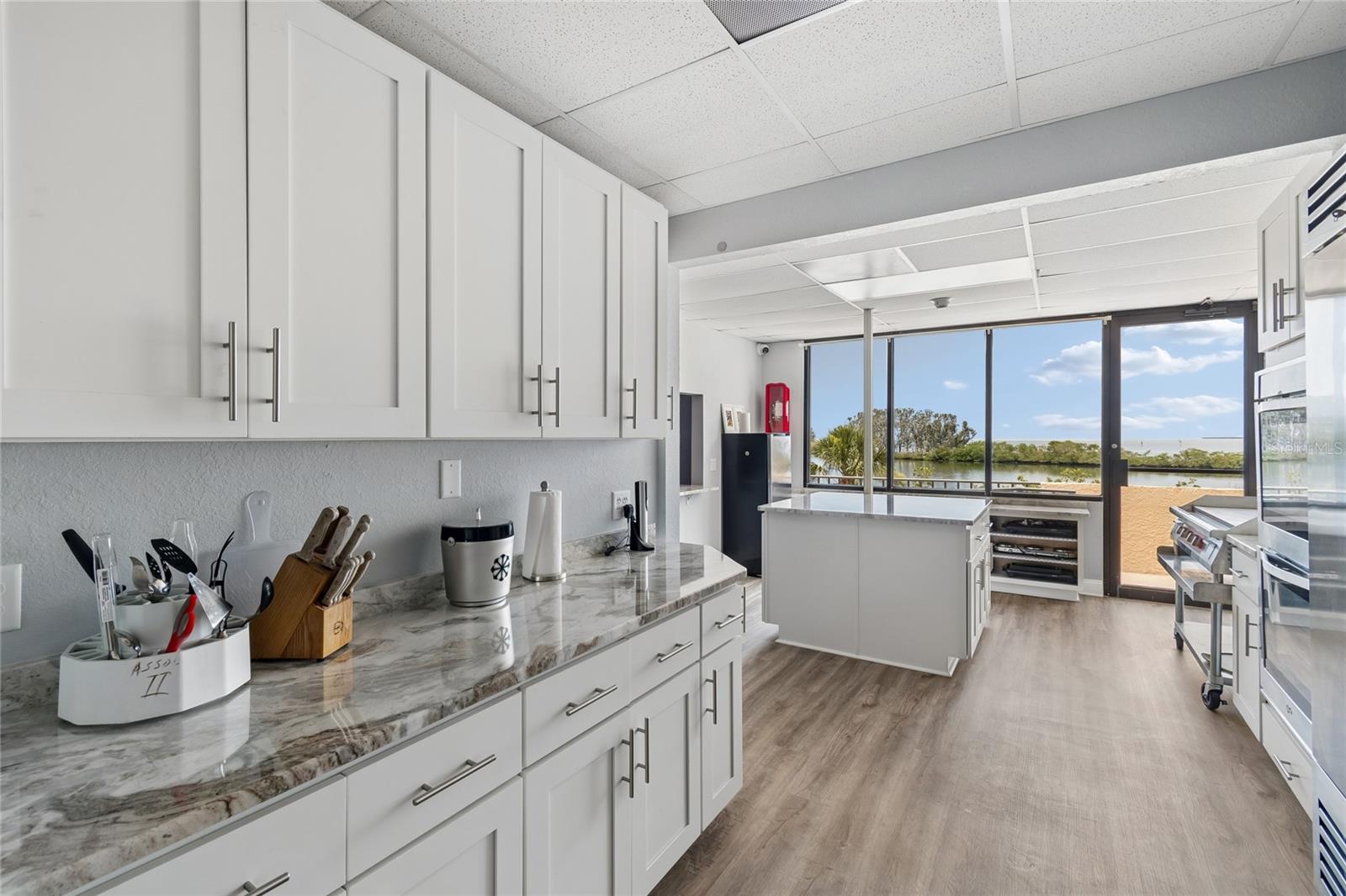 6009 SEA RANCH DR #302