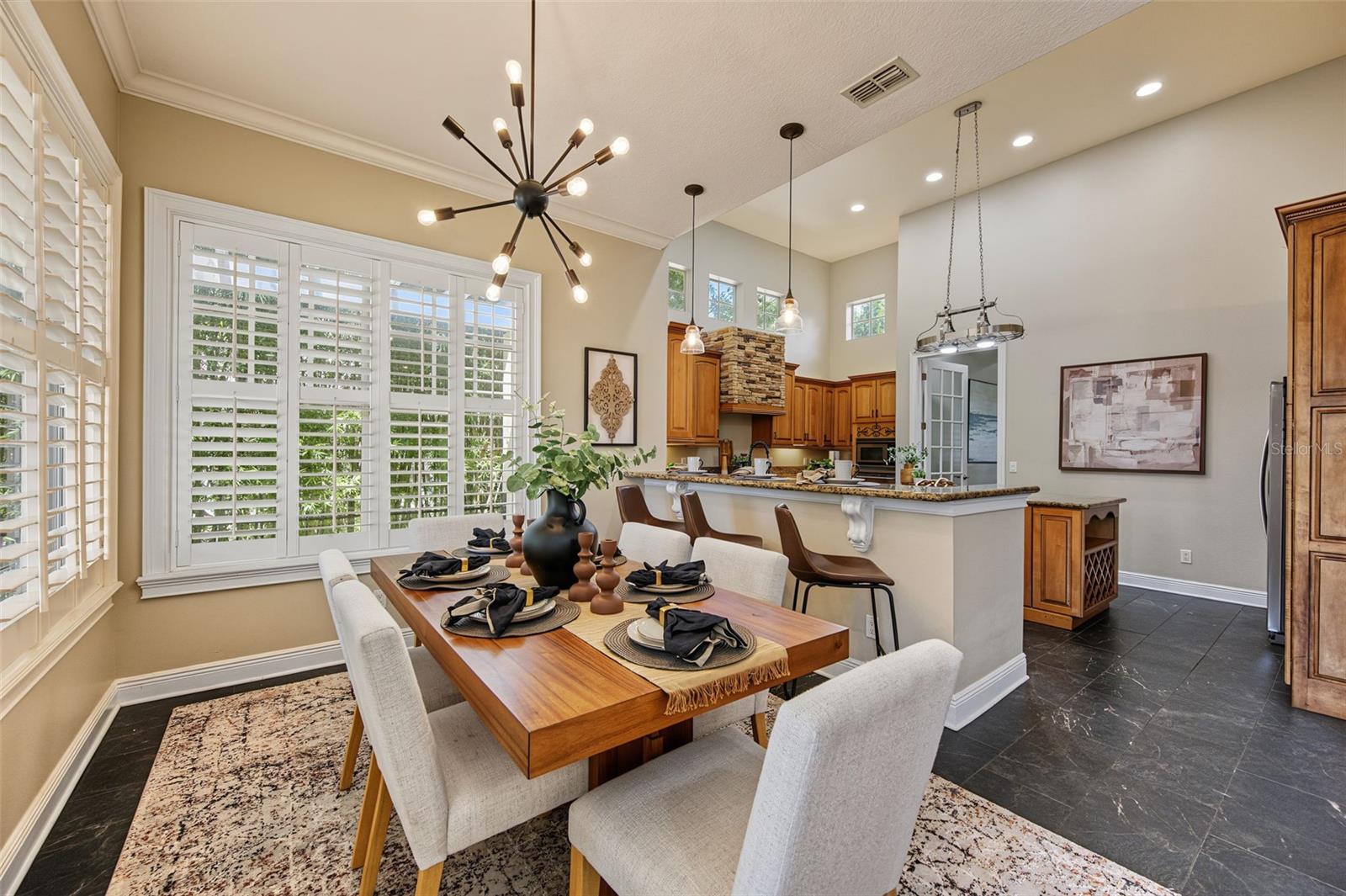 3143 PINEVIEW DR