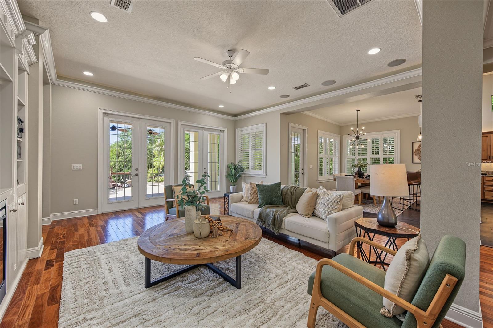 3143 PINEVIEW DR