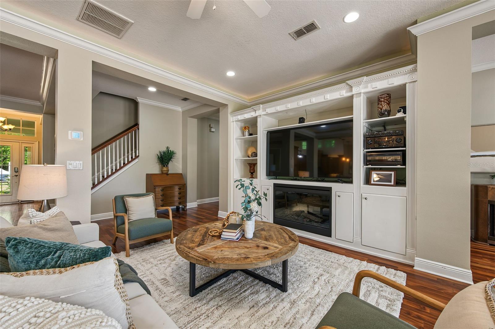 3143 PINEVIEW DR