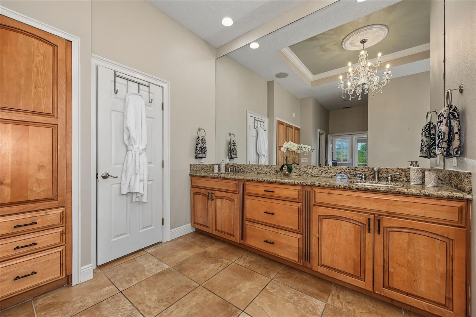 3143 PINEVIEW DR