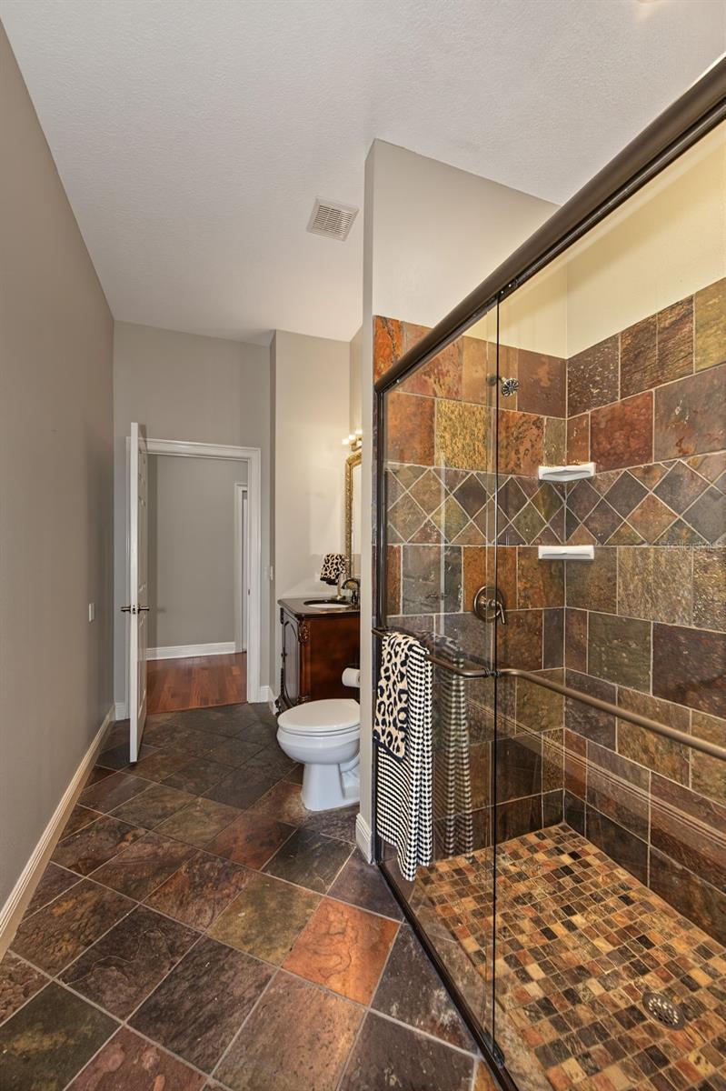 3143 PINEVIEW DR