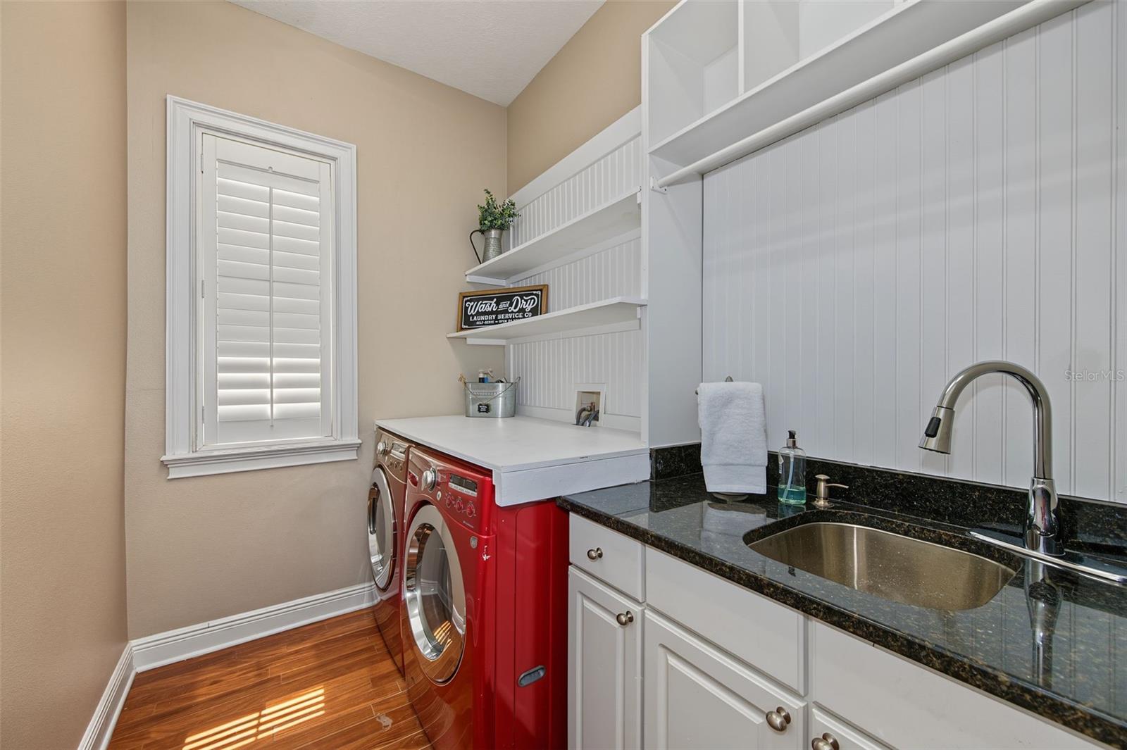 3143 PINEVIEW DR