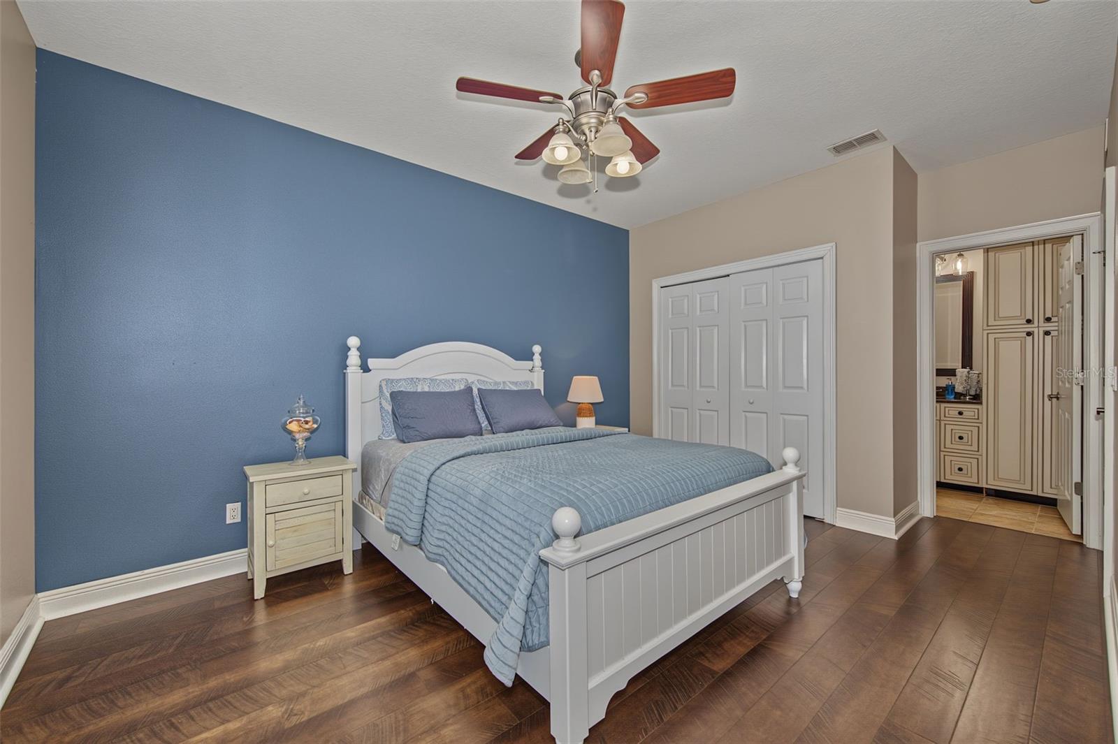 3143 PINEVIEW DR