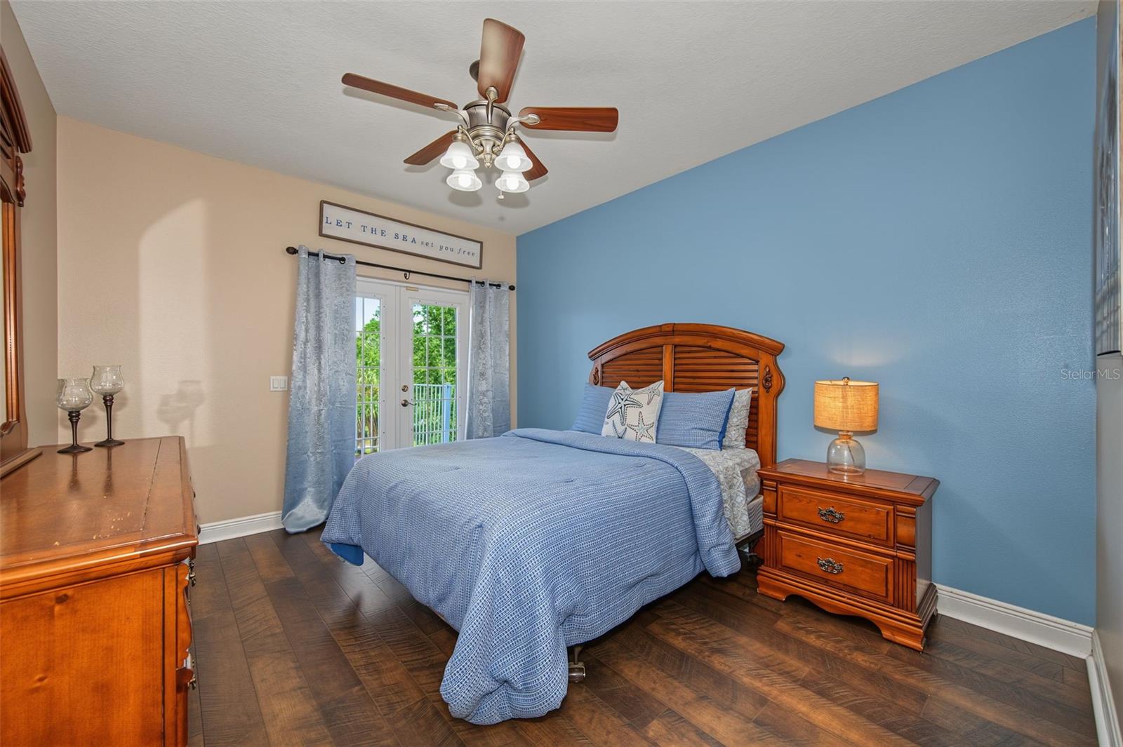 3143 PINEVIEW DR