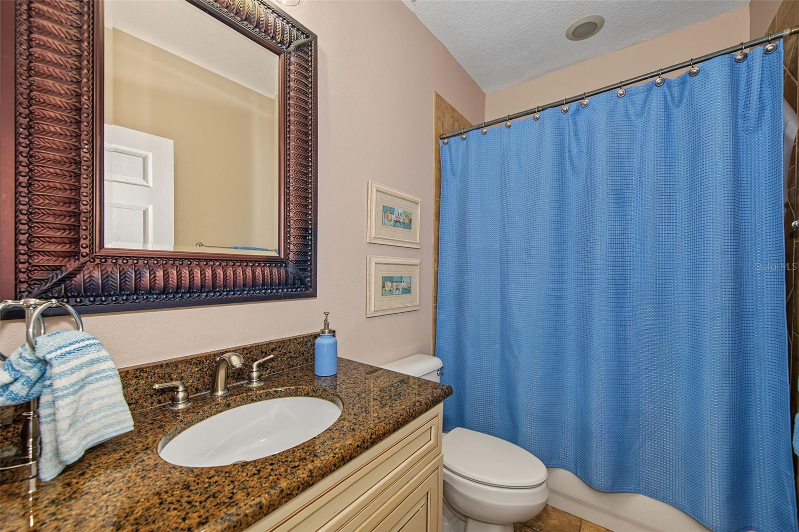3143 PINEVIEW DR