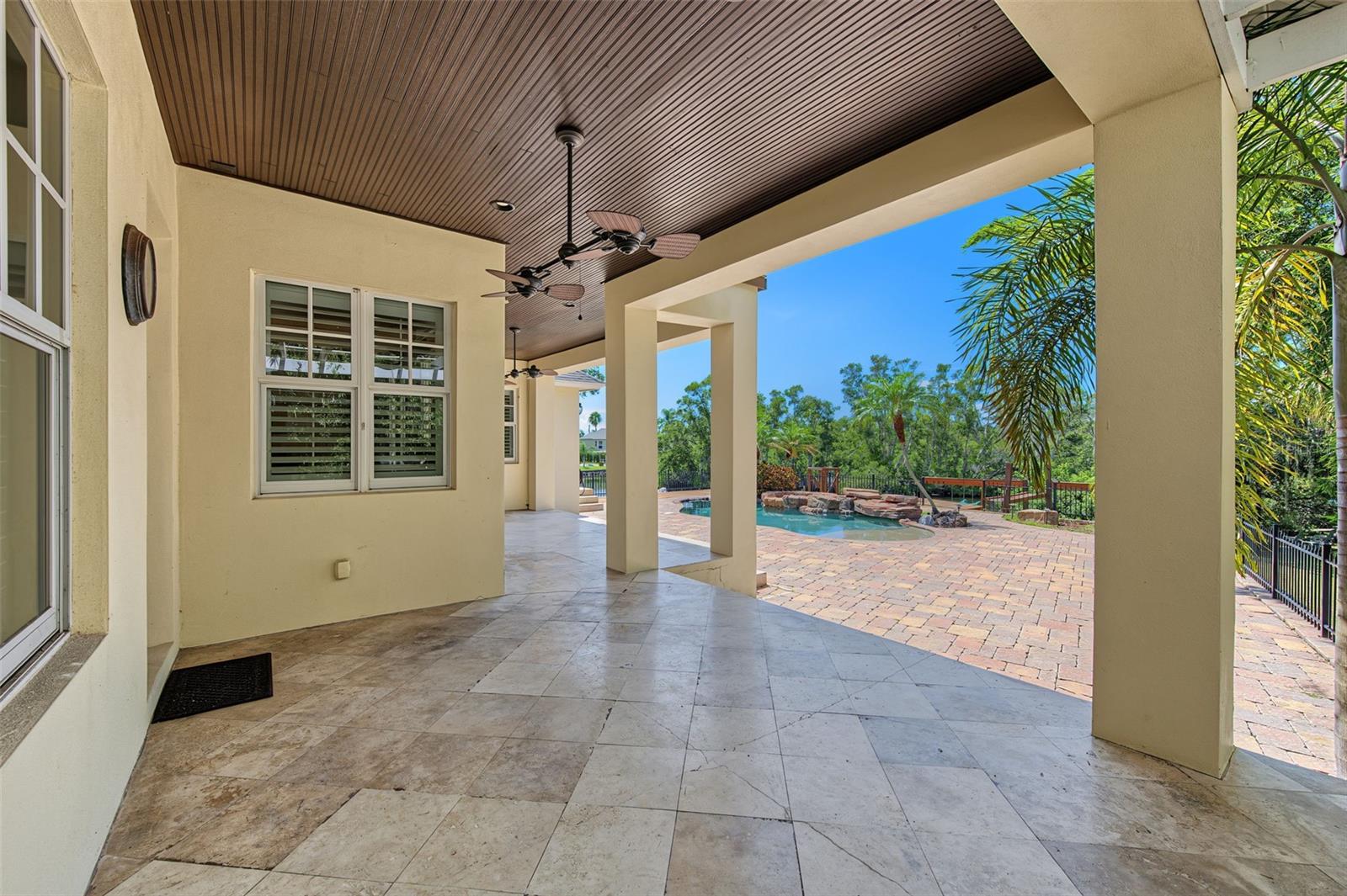 3143 PINEVIEW DR