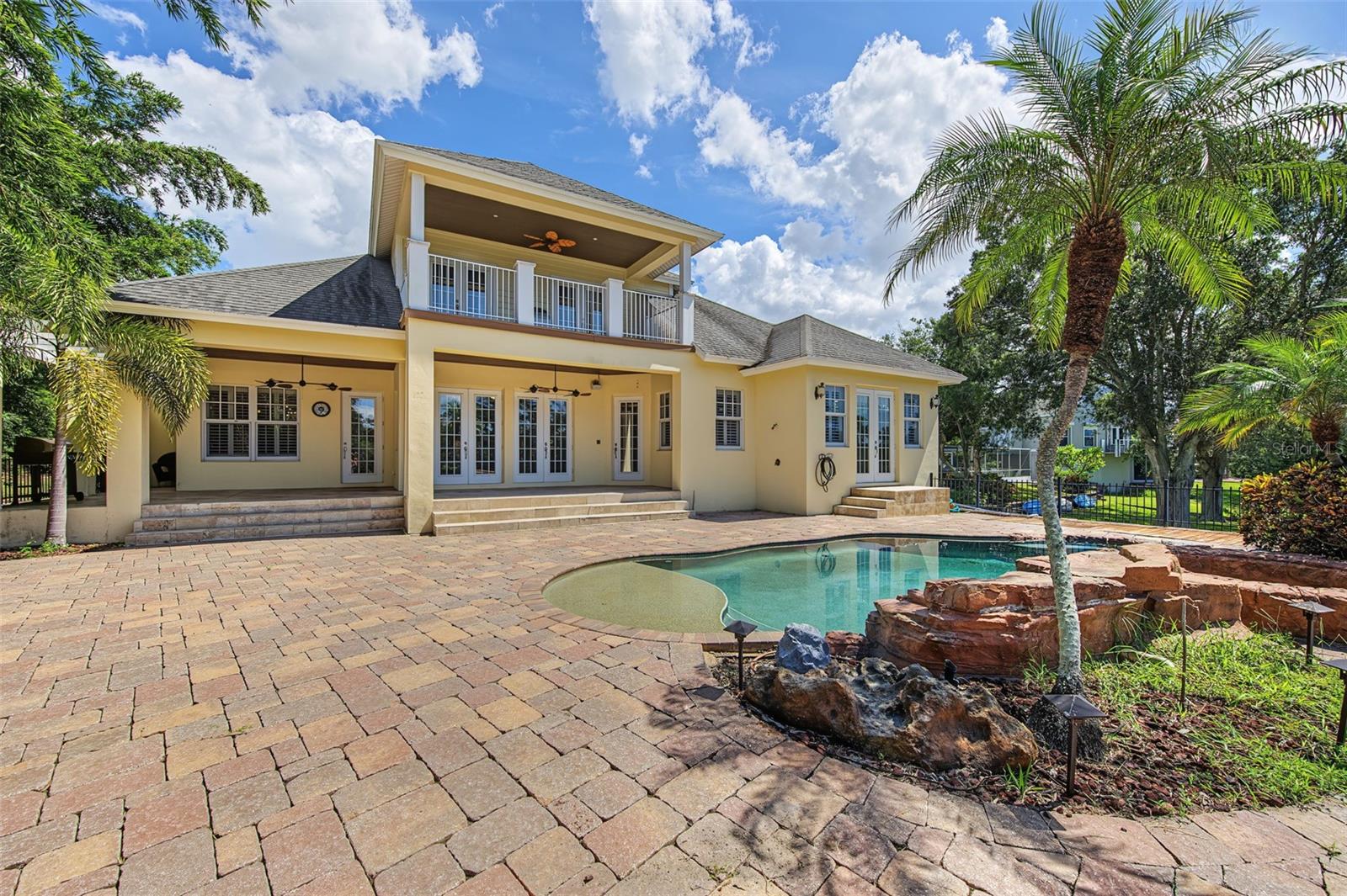 3143 PINEVIEW DR