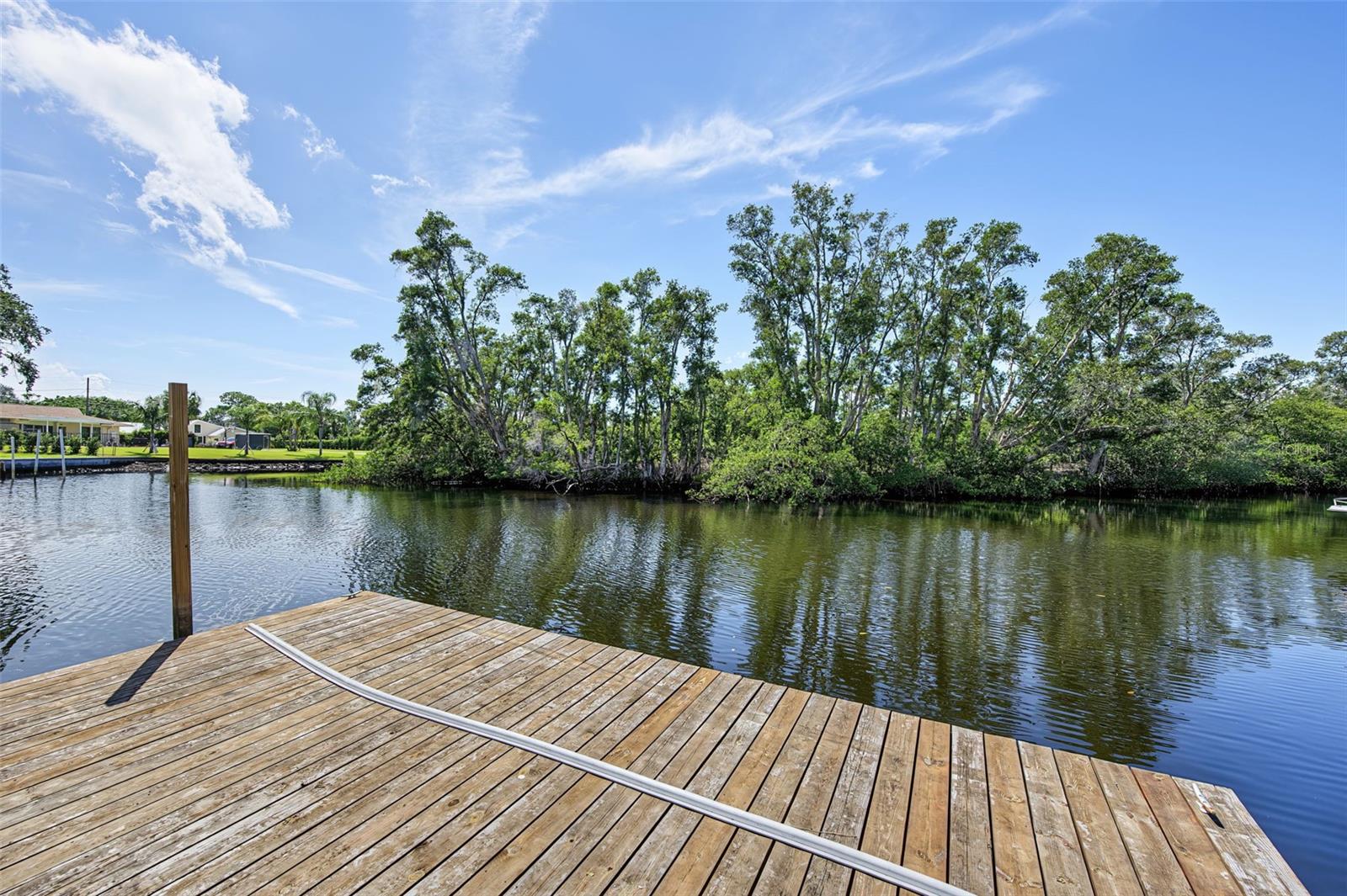 3143 PINEVIEW DR