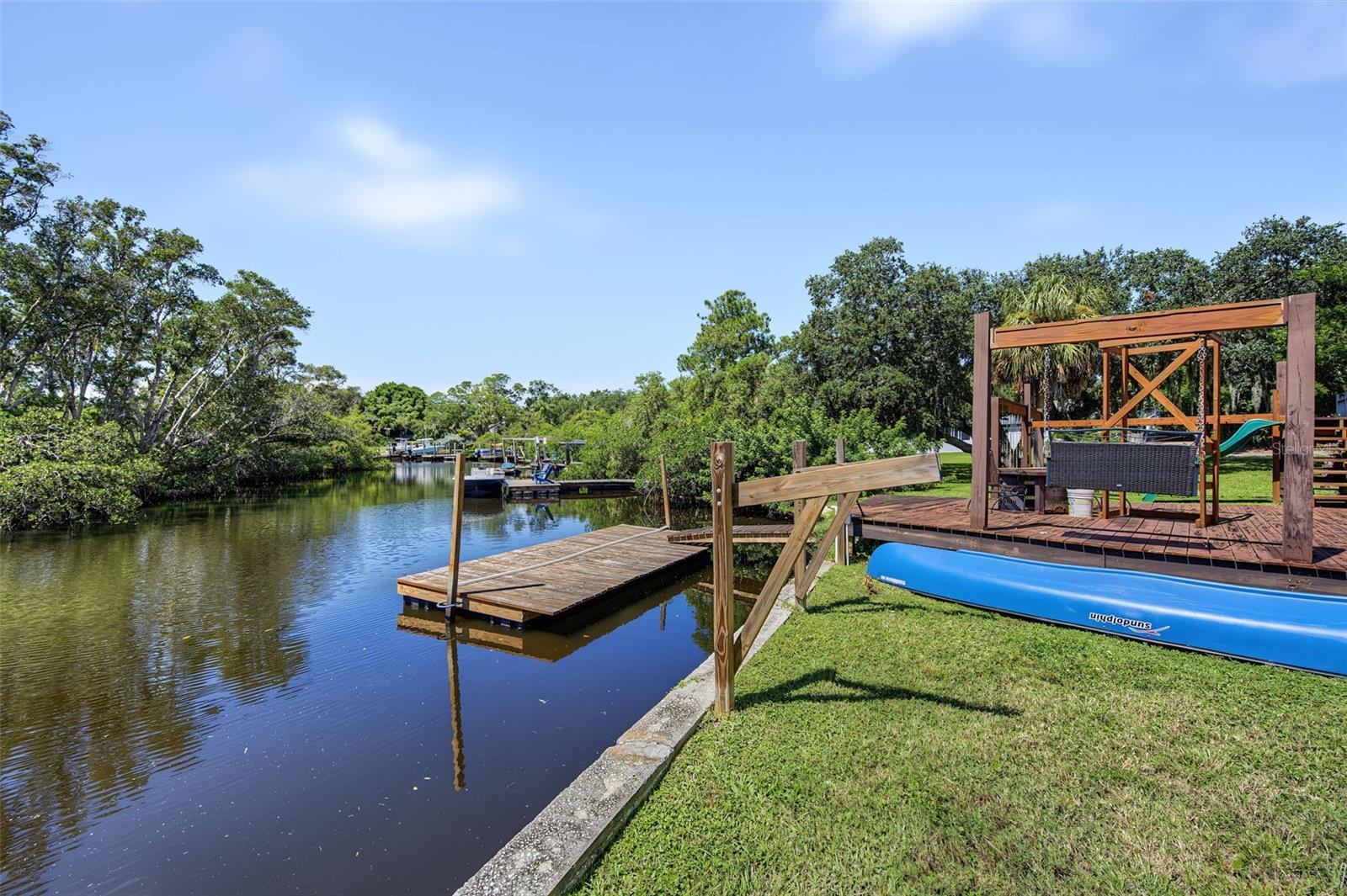 3143 PINEVIEW DR