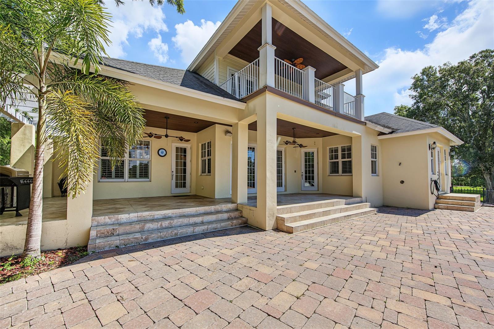 3143 PINEVIEW DR