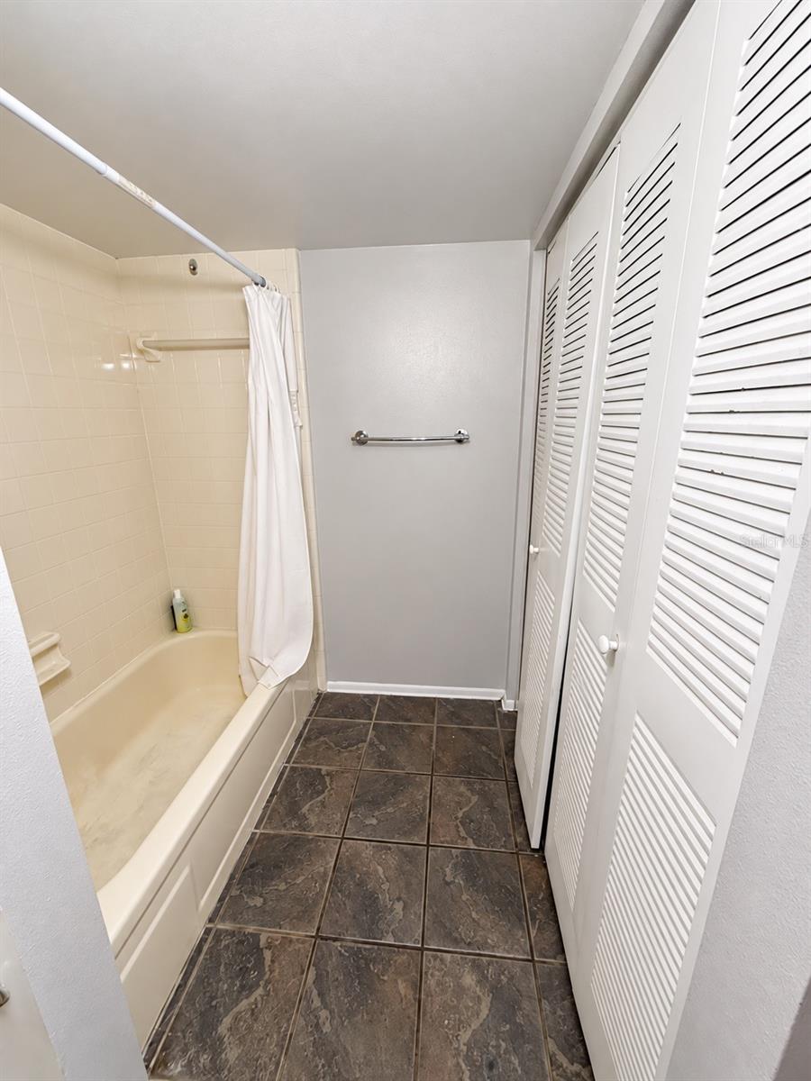 4209 WINDING MOSS TRL #201