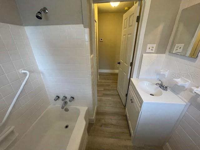 1901 W SAINT CONRAD ST