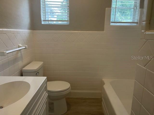 1901 W SAINT CONRAD ST