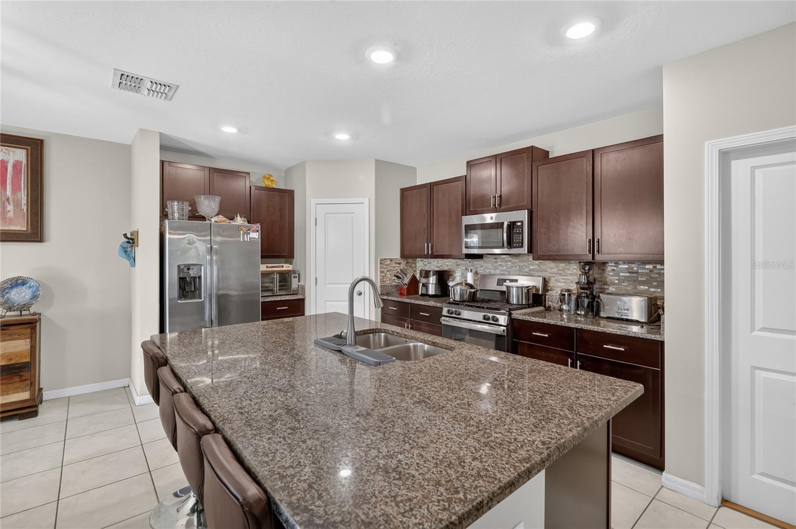 5111 WHITE CHICORY DR