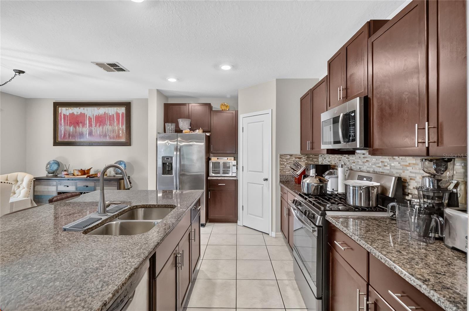 5111 WHITE CHICORY DR