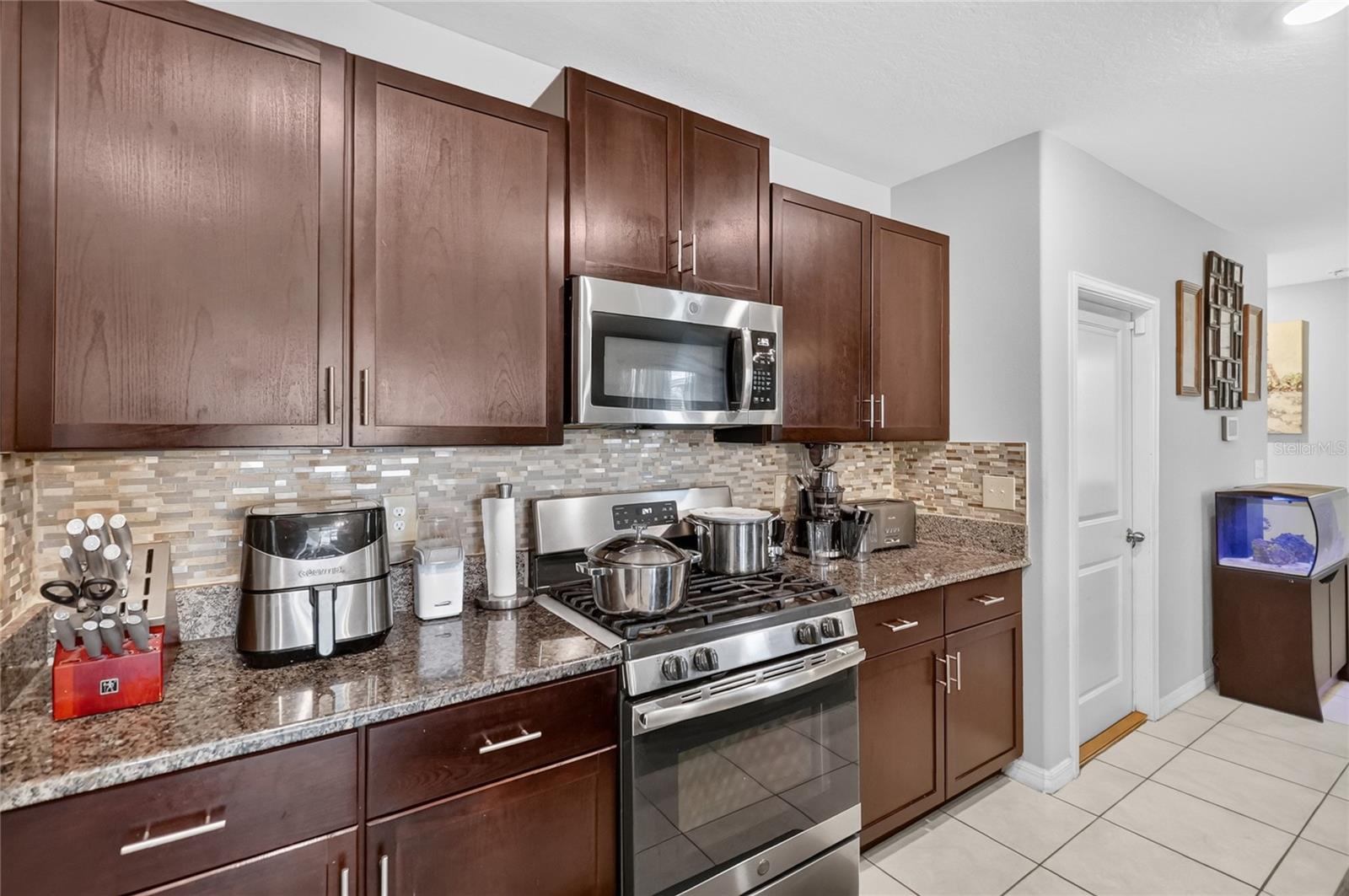 5111 WHITE CHICORY DR