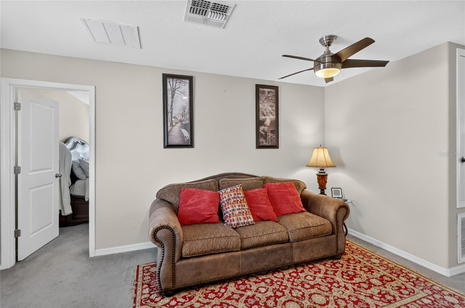 5111 WHITE CHICORY DR