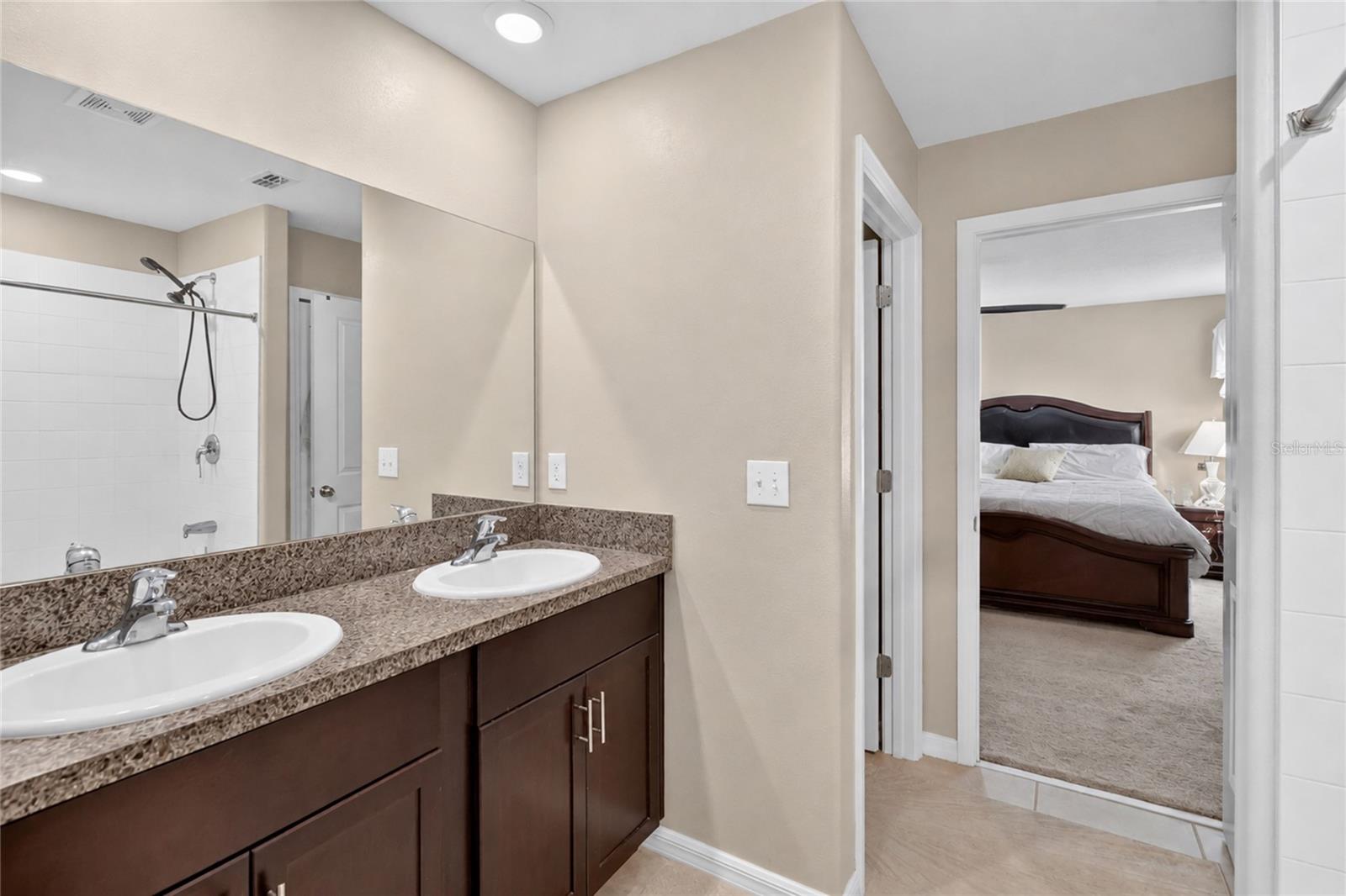5111 WHITE CHICORY DR