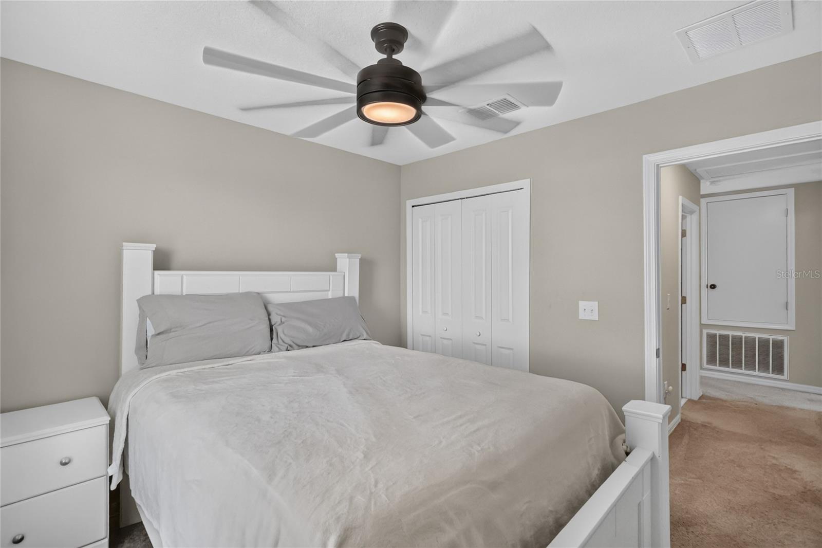 5111 WHITE CHICORY DR