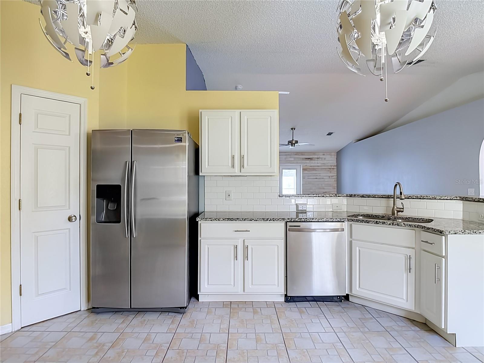 12730 KINGS LAKE DR