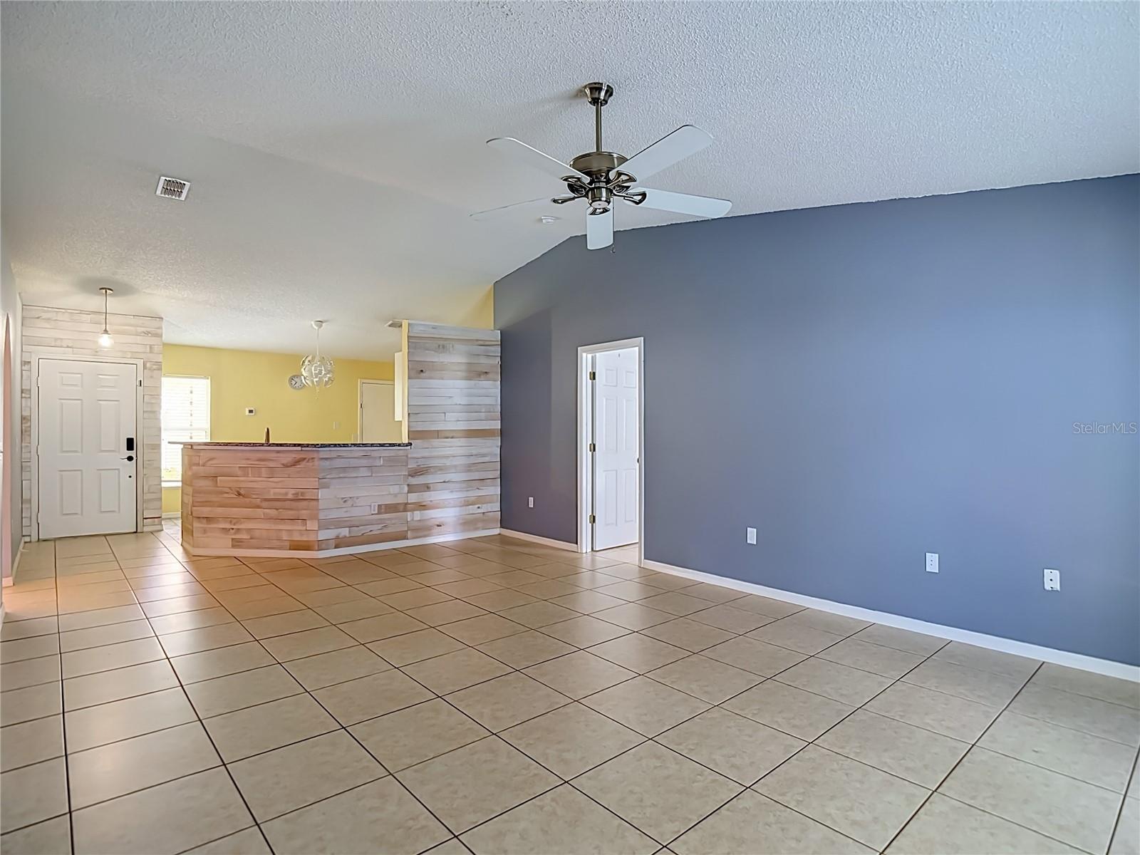 12730 KINGS LAKE DR