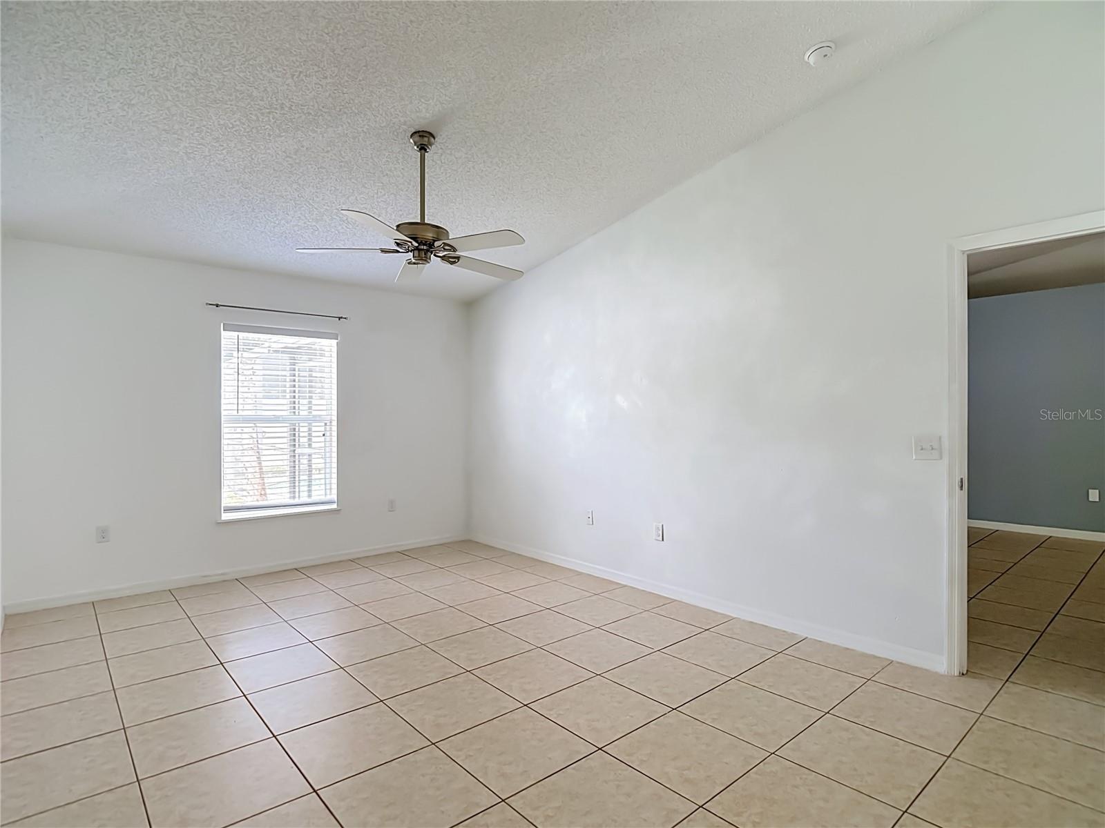 12730 KINGS LAKE DR